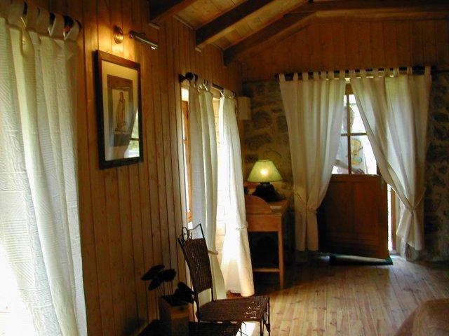 L'Auberge Chez Leon Le Chambon-sur-Lignon Exterior photo